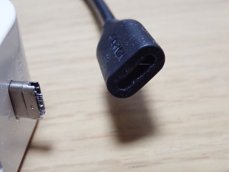 ガーミンの充電ケーブル