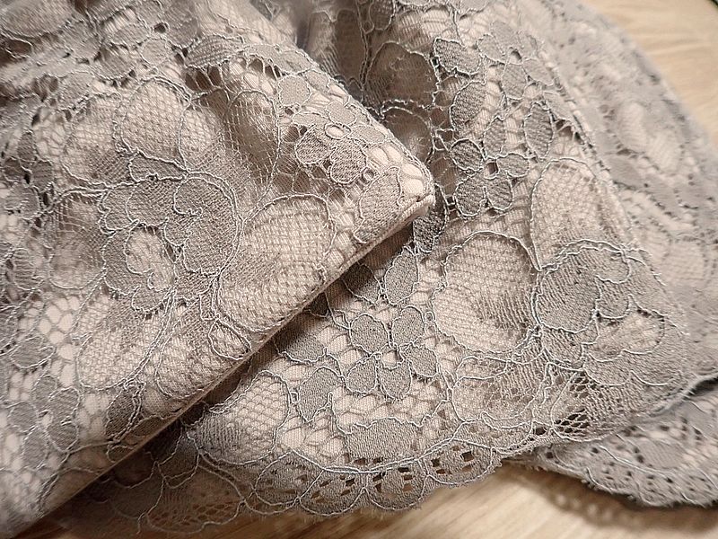 コードレースのケア帽子