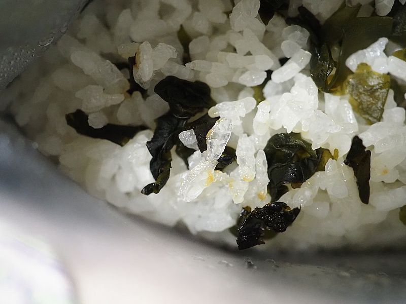 期限切れアルファ米を食べた
